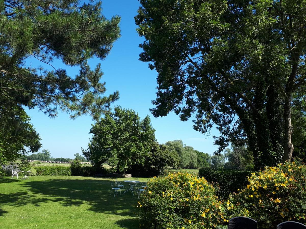 Manoir De La Ville Marie Hirel 外观 照片