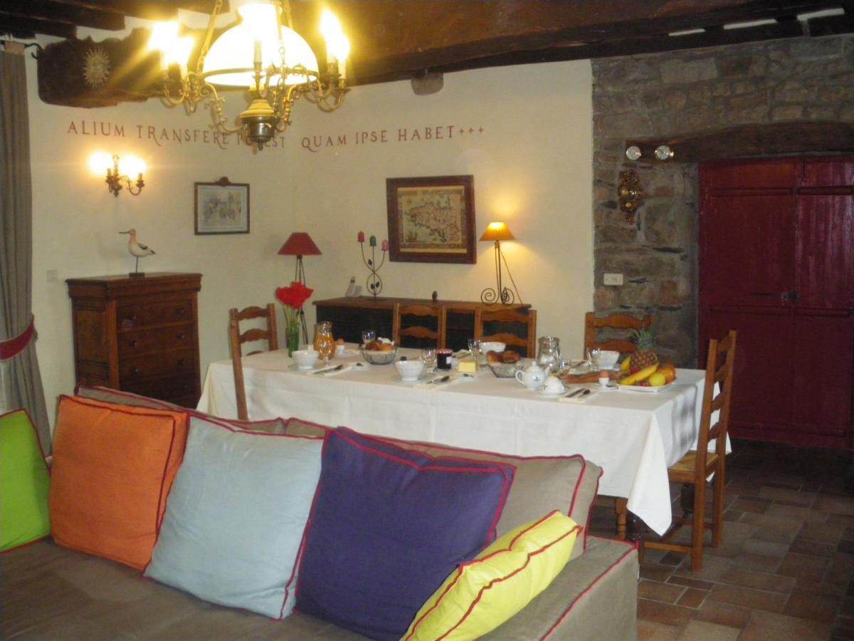 Manoir De La Ville Marie Hirel 外观 照片